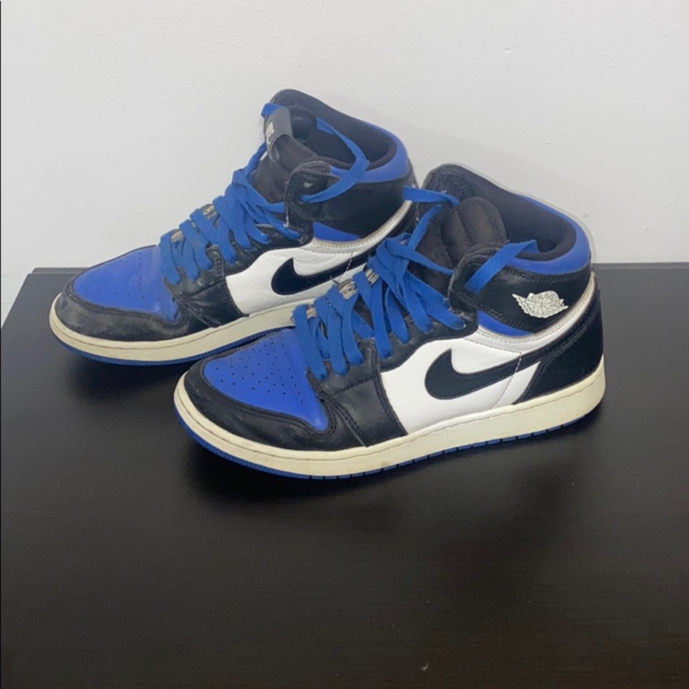 Kids size shoes